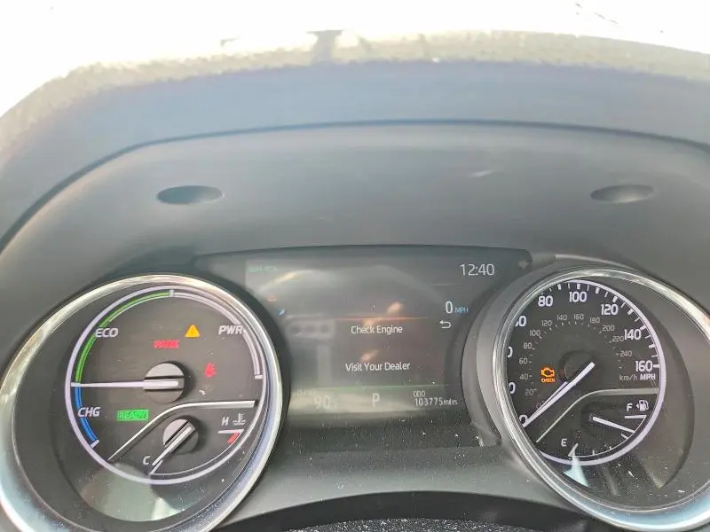 2020 TOYOTA CAMRY XLE  