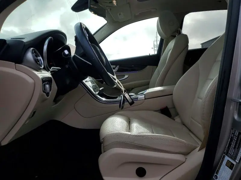 2021 MERCEDES-BENZ GLC 300  