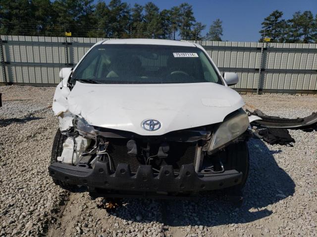 2014 TOYOTA SIENNA LE