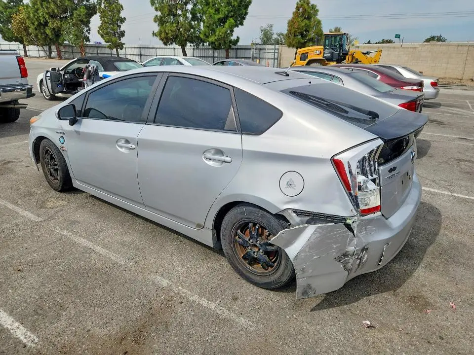 2011 TOYOTA PRIUS THREE  
