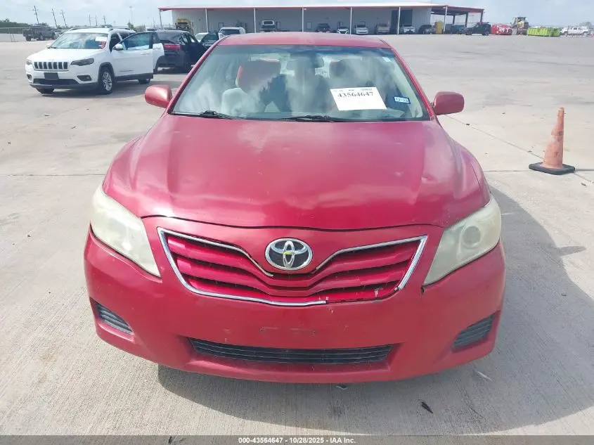 2011 TOYOTA CAMRY LE