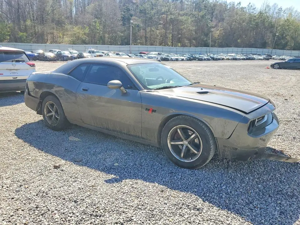 2010 DODGE CHALLENGER SE  