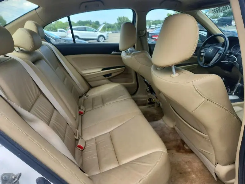 2011 HONDA ACCORD SE  