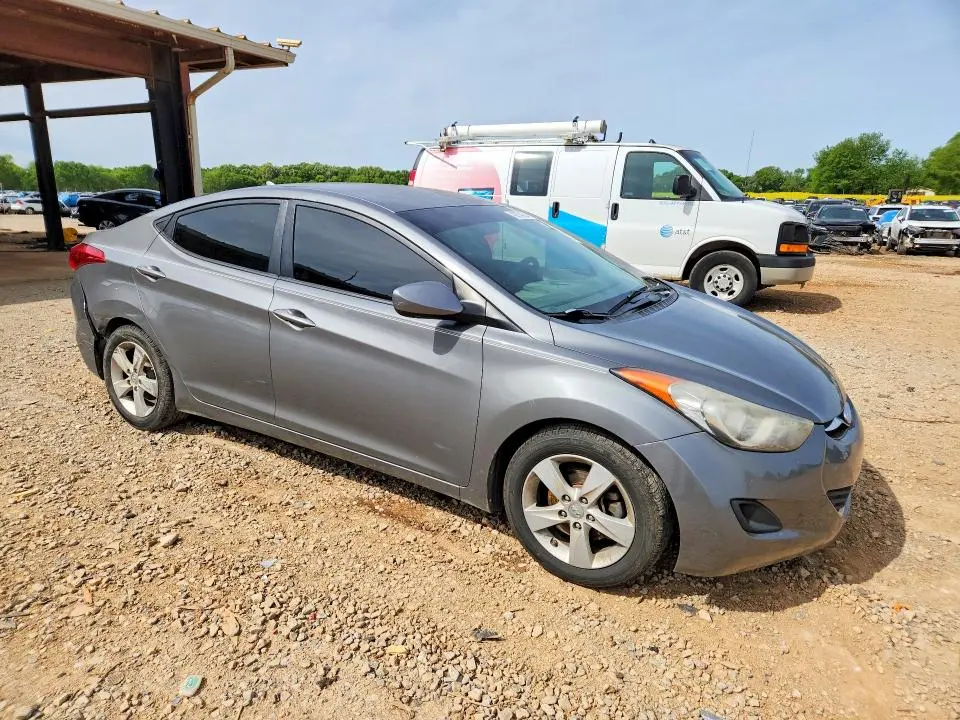 2013 HYUNDAI ELANTRA   