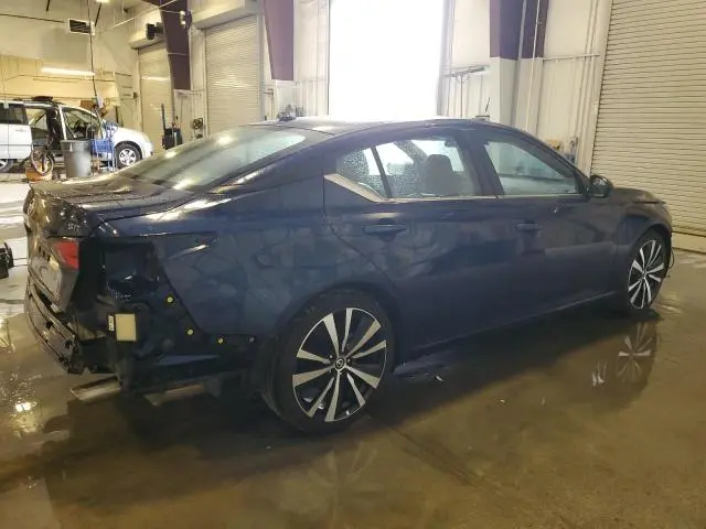 2022 NISSAN ALTIMA SR  