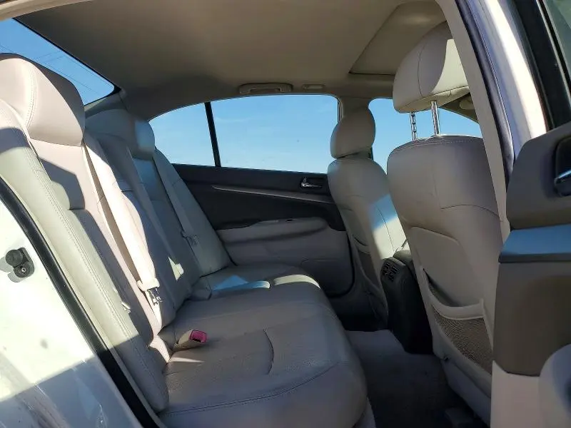 2012 INFINITI G37 JOURNEY  