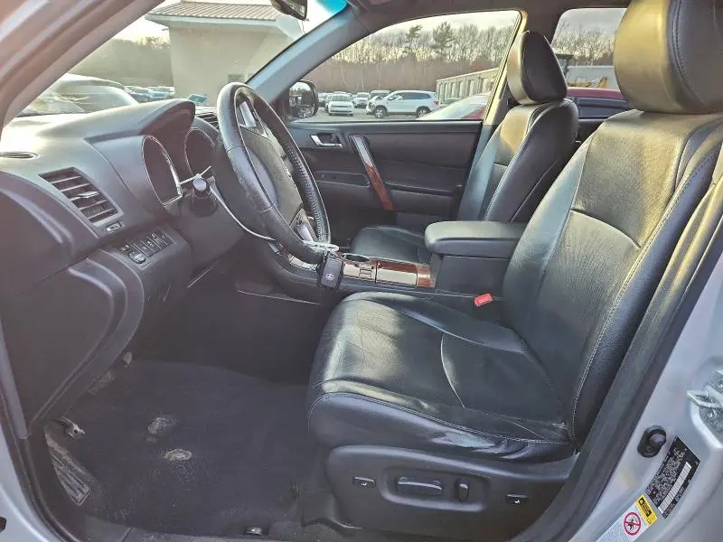 2013 TOYOTA HIGHLANDER LIMITED  