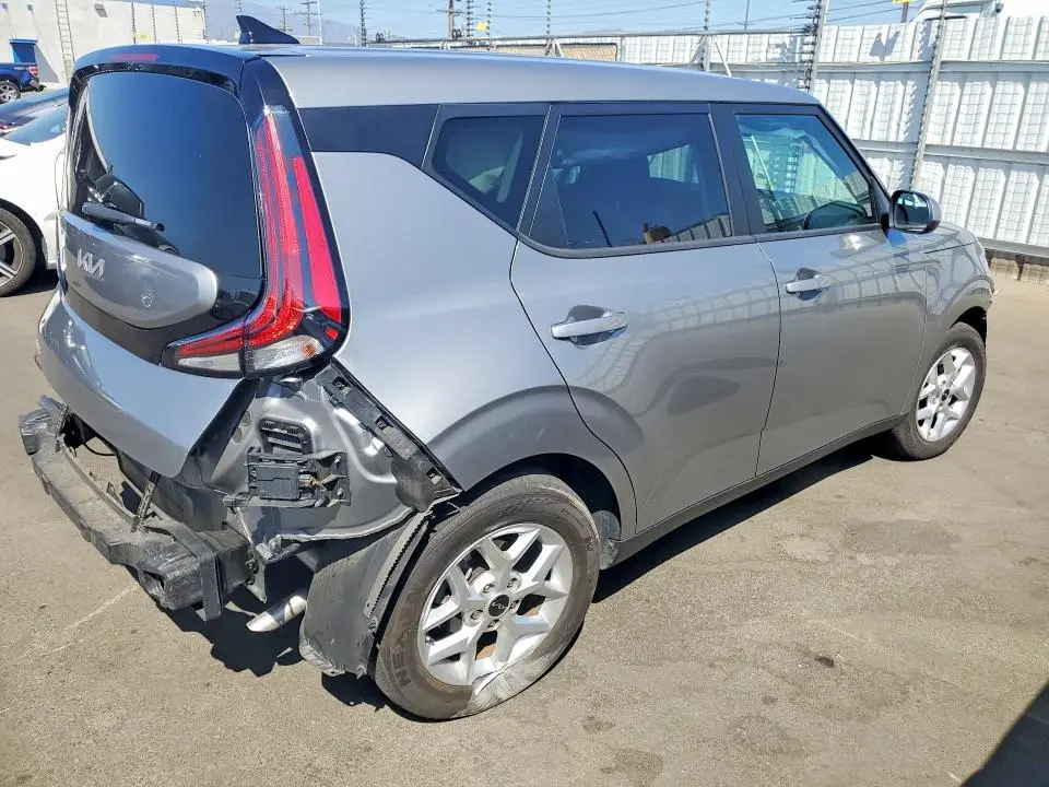 2025 KIA SOUL LX  