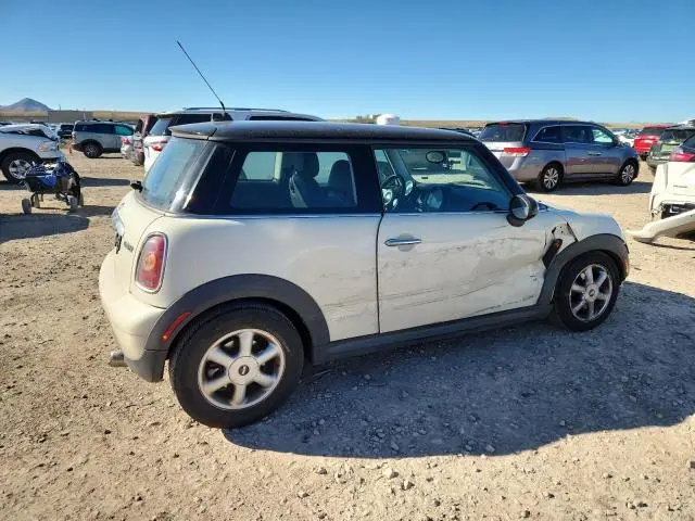 2010 MINI COOPER   