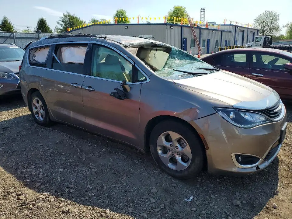 2018 CHRYSLER PACIFICA HYBRID TOURING L  