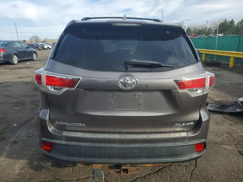 2015 TOYOTA HIGHLANDER XLE  
