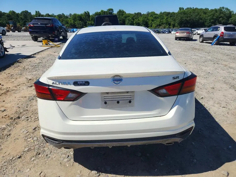 2019 NISSAN ALTIMA SR  