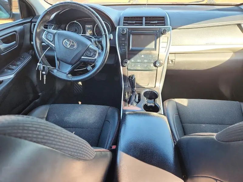 2017 TOYOTA CAMRY SE  