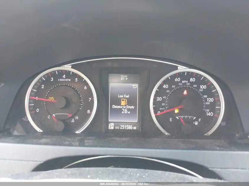 2015 TOYOTA CAMRY SE