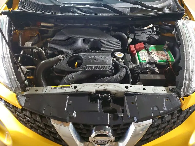 2015 NISSAN JUKE SV  
