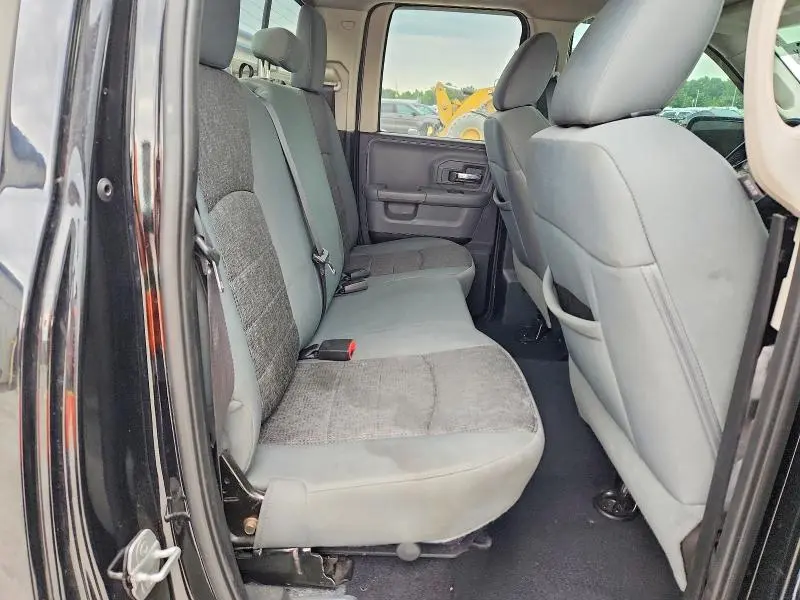 2015 RAM 1500 SLT  