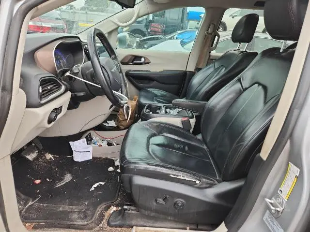 2017 CHRYSLER PACIFICA TOURING L  