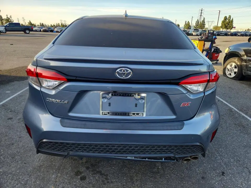 2021 TOYOTA COROLLA SE  