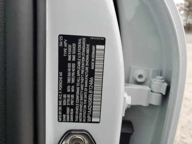 2025 PORSCHE MACAN BASE  