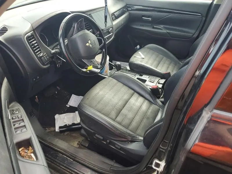 2020 MITSUBISHI OUTLANDER SE  