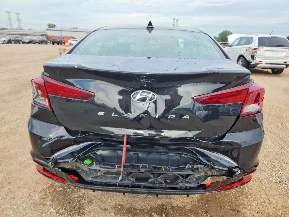 2019 HYUNDAI ELANTRA SEL  