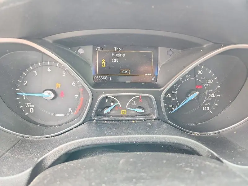 2015 FORD FOCUS SE  
