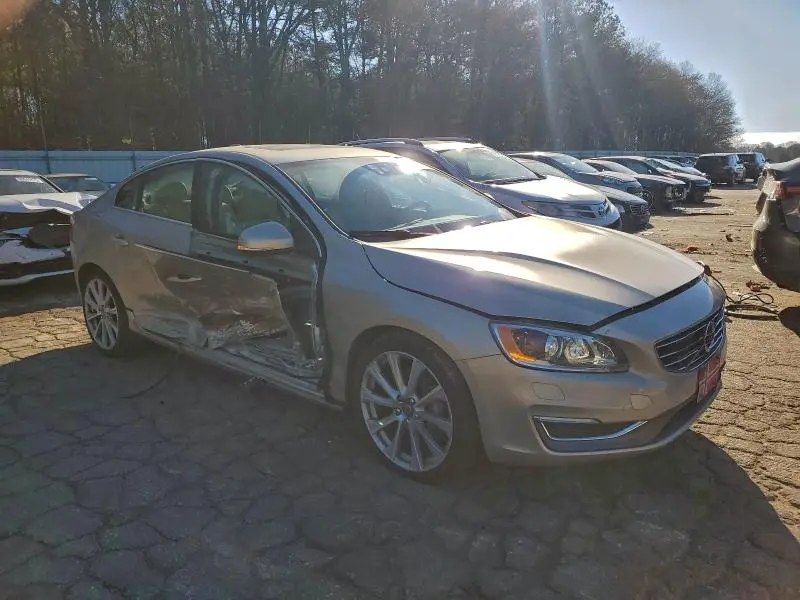 2018 VOLVO S60 PLATINUM  