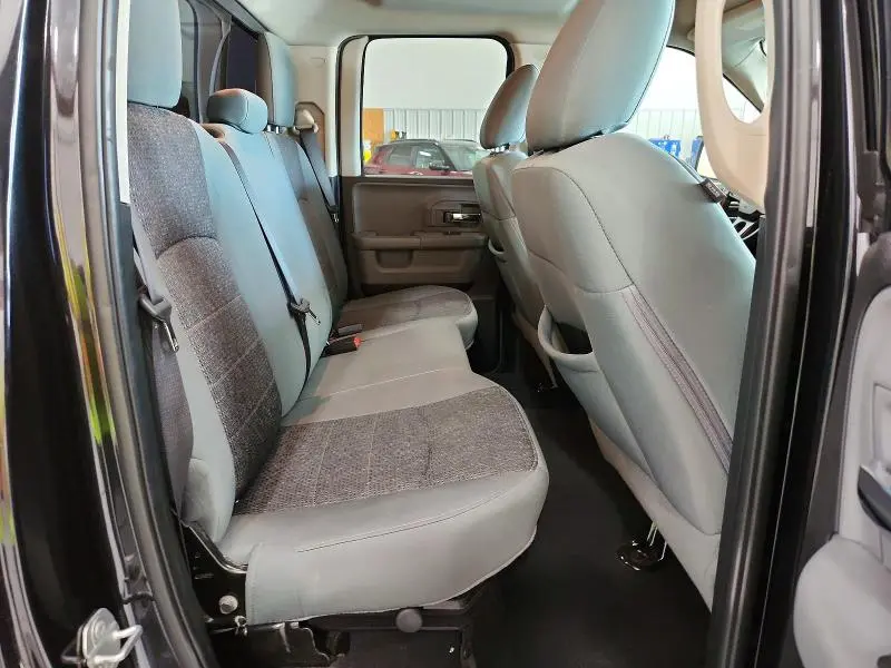 2018 RAM 1500 SLT  