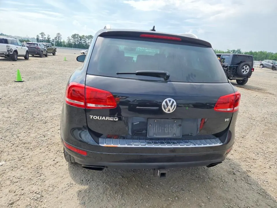 2011 VOLKSWAGEN TOUAREG V6  