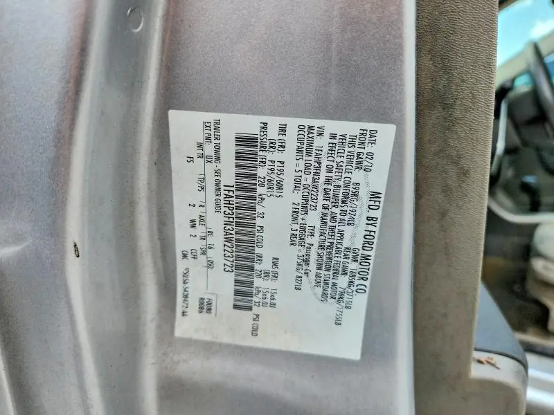 2010 FORD FOCUS SE  