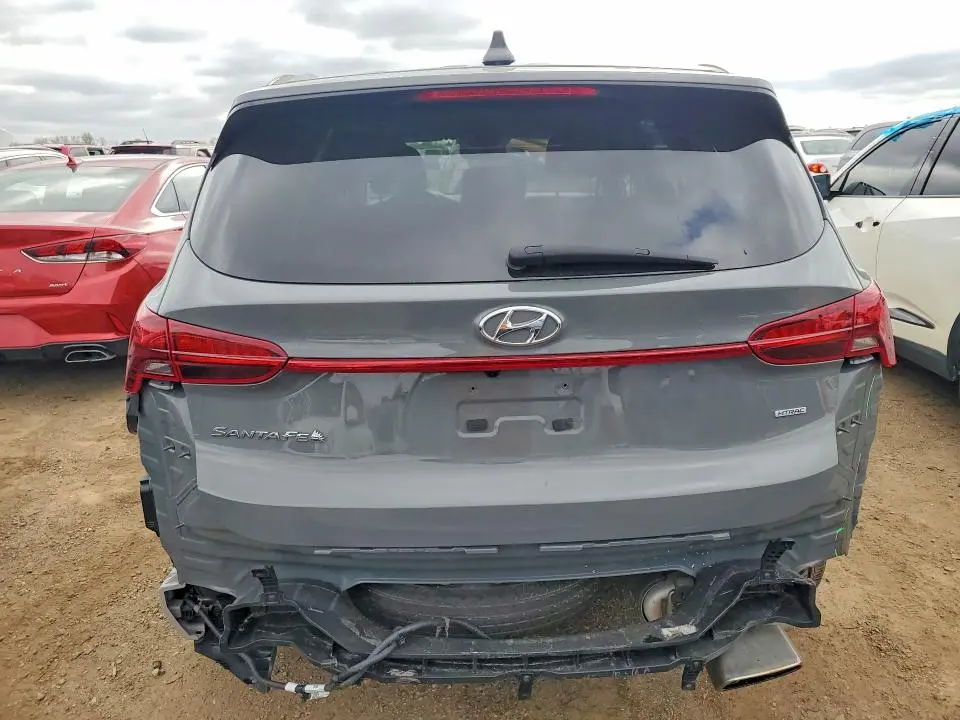 2022 HYUNDAI SANTA FE SE  