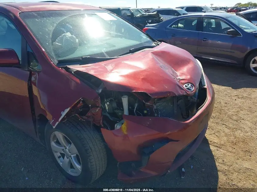 2015 TOYOTA SIENNA LE 8 PASSENGER