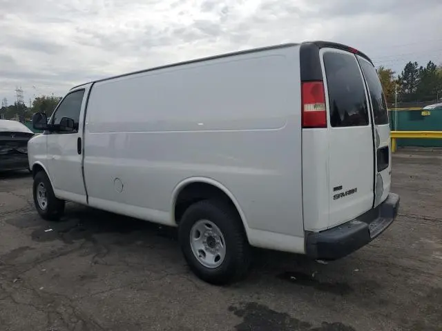 2010 GMC SAVANA G2500  