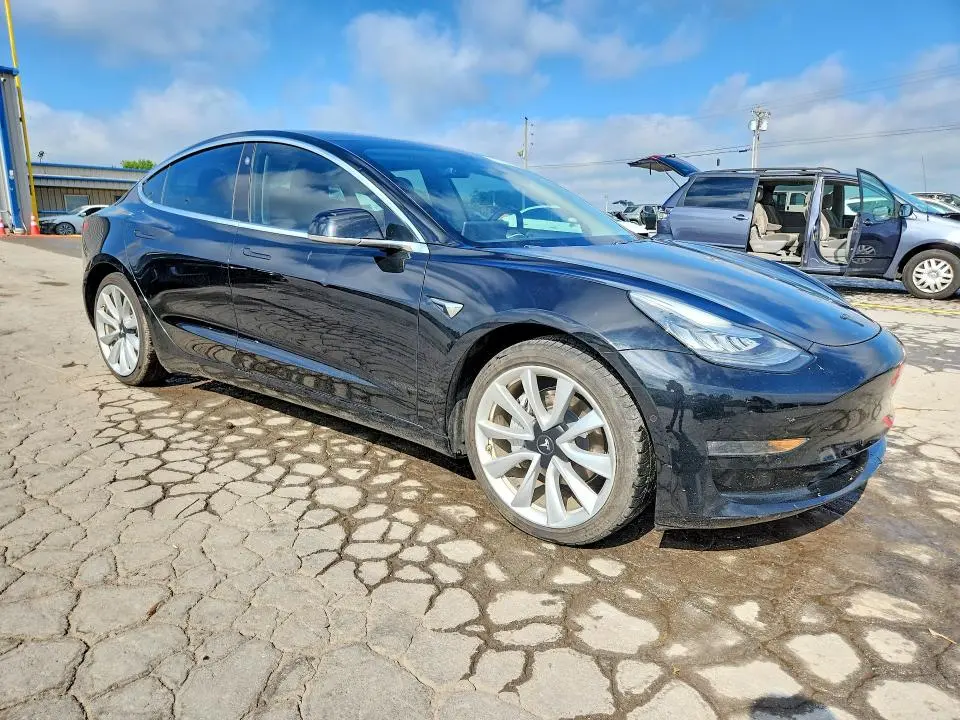 2019 TESLA MODEL 3   