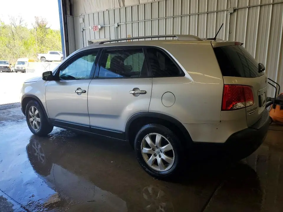2013 KIA SORENTO LX  