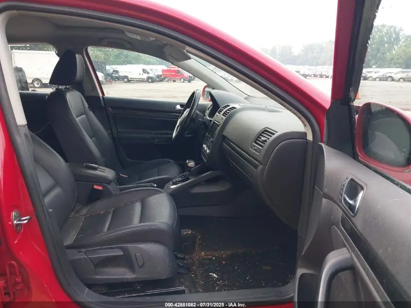 2010 VOLKSWAGEN JETTA SE