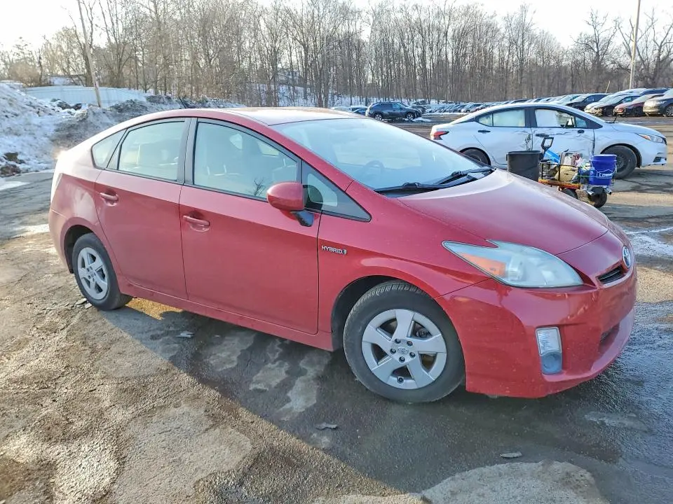 2011 TOYOTA PRIUS THREE  