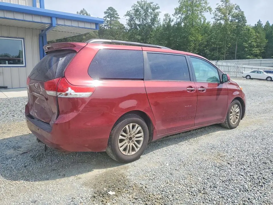 2011 TOYOTA SIENNA XLE 7-PASSENGER AUTO ACCESS SEAT  