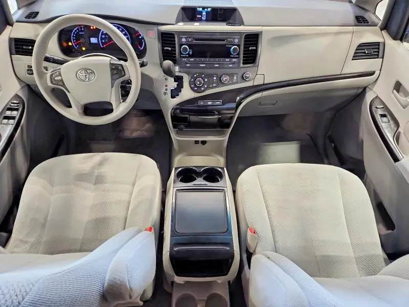 2012 TOYOTA SIENNA LE  
