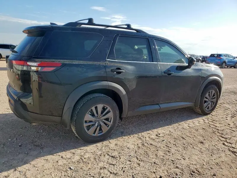 2023 NISSAN PATHFINDER SV  