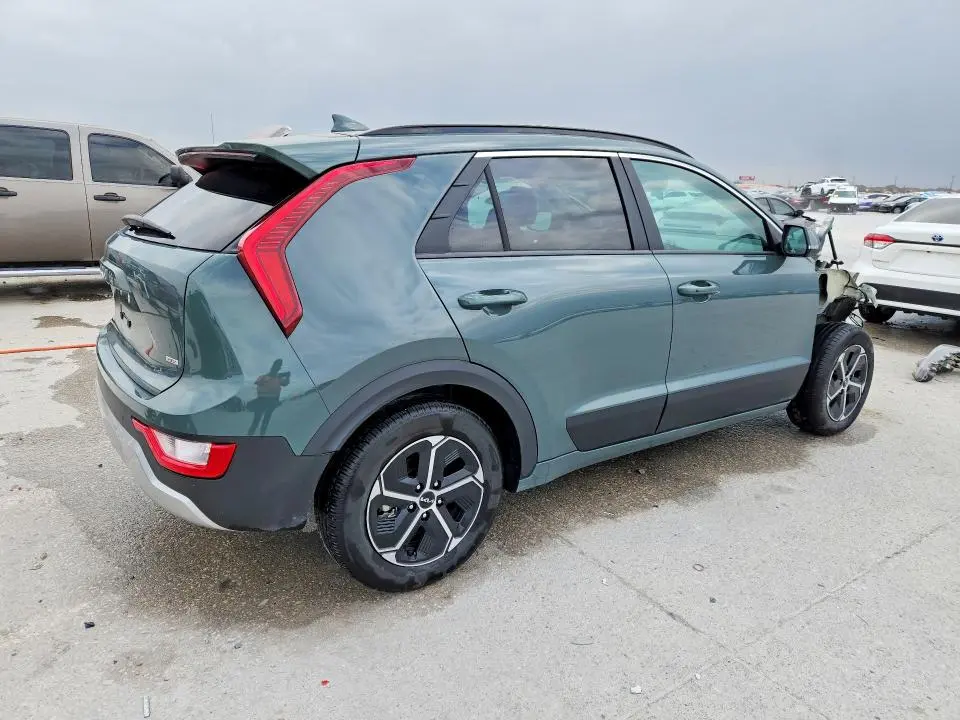 2025 KIA NIRO EX  