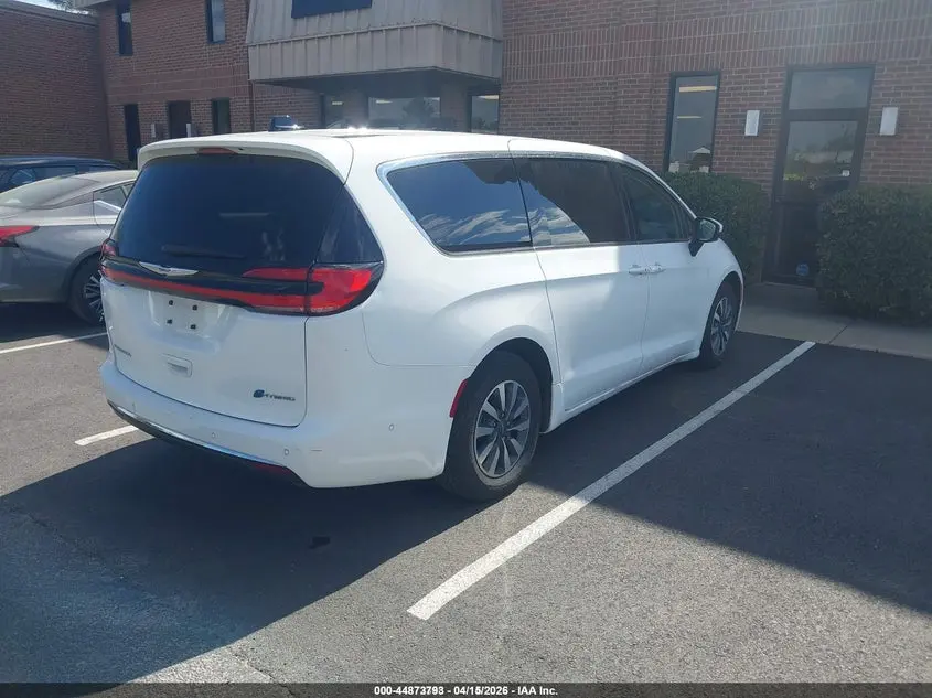 2023 CHRYSLER PACIFICA HYBRID TOURING L