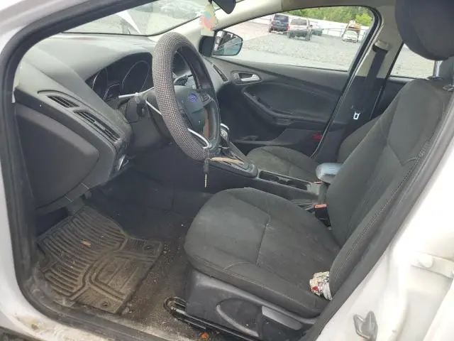 2015 FORD FOCUS SE  