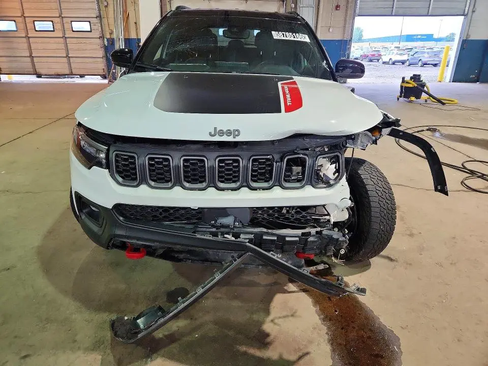 2025 JEEP COMPASS TRAILHAWK  