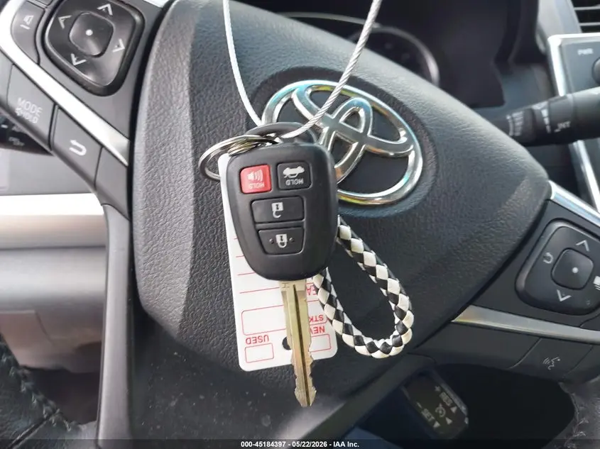 2015 TOYOTA CAMRY SE