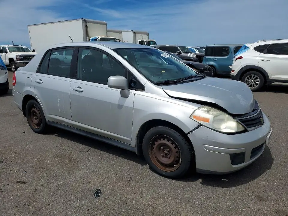 2010 NISSAN VERSA 1.8 S  
