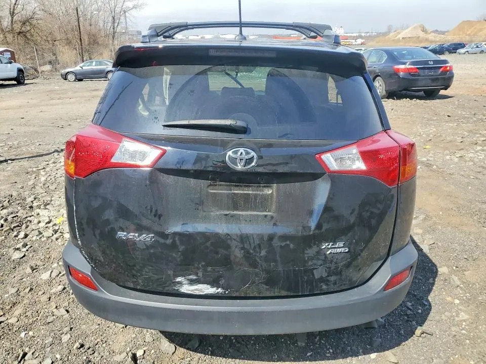 2015 TOYOTA RAV4 XLE  