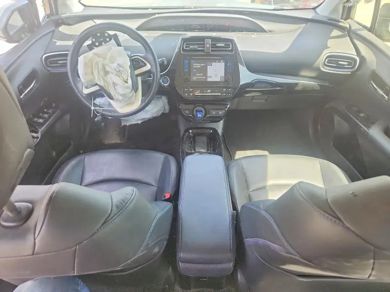 2017 TOYOTA PRIUS THREE TOURING  