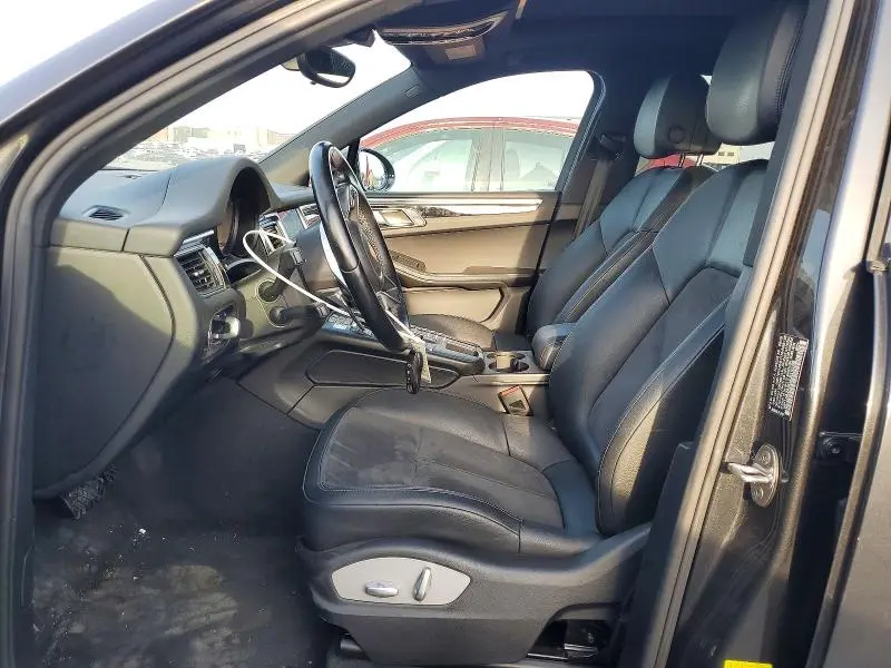 2018 PORSCHE MACAN MACAN  