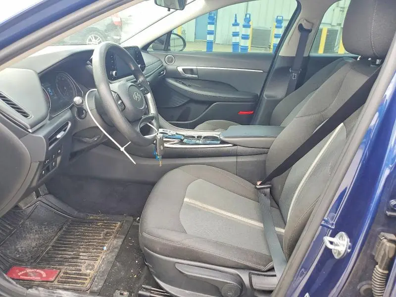 2021 HYUNDAI SONATA SE  